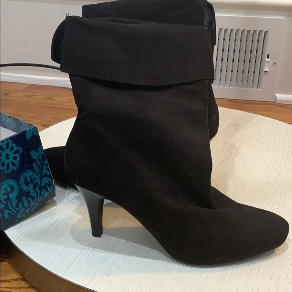 Black Booties LMPO - DSW (Size 10) Never worn!!